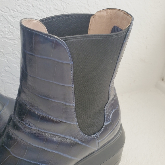 Stuart Weitzman Blue Croc-Embossed Ankle Boots - Picture 5 of 13